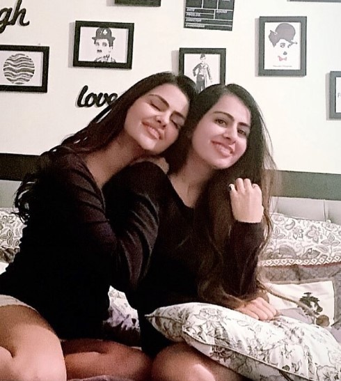 Priyanka Chahar Choudhary with her friend Garima Akhilesh Barai