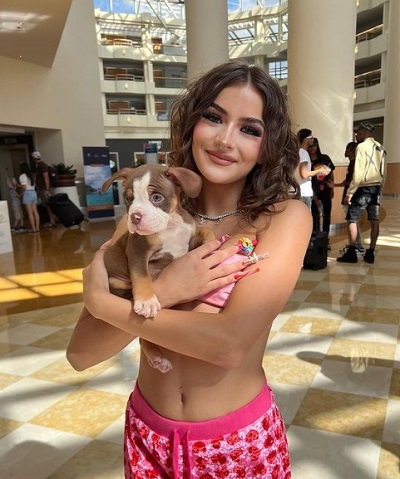Prymrr with her pet
