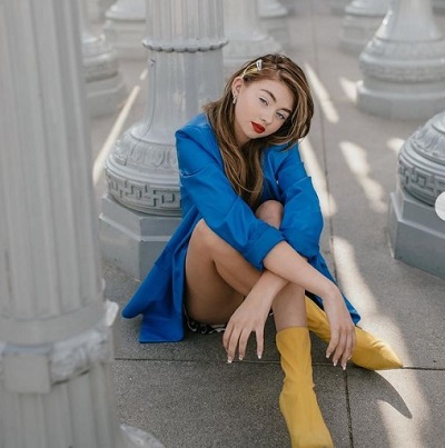 Sicily Rose's age is 16 years old