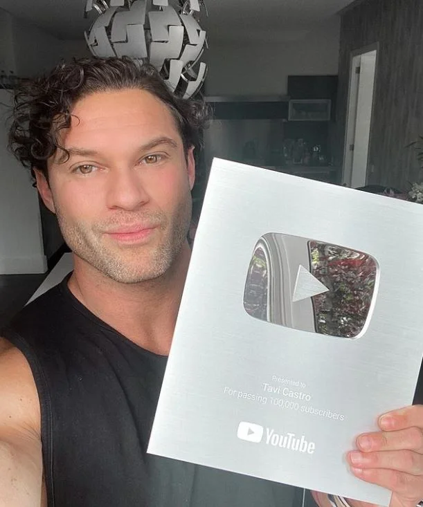 Tavi Castro got silver Play button From YouTube