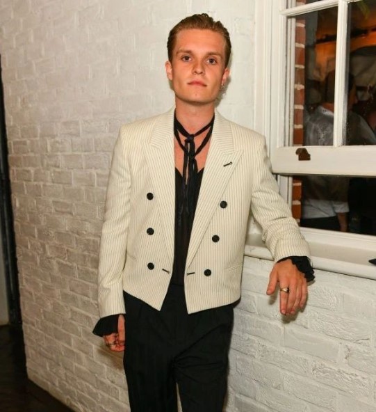 Tom Glynn Carney attended Canon Slade School