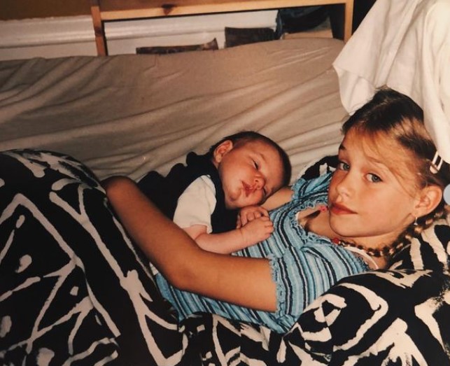 Ali Skovbye's childhood image with her sister Tiera Skovbye