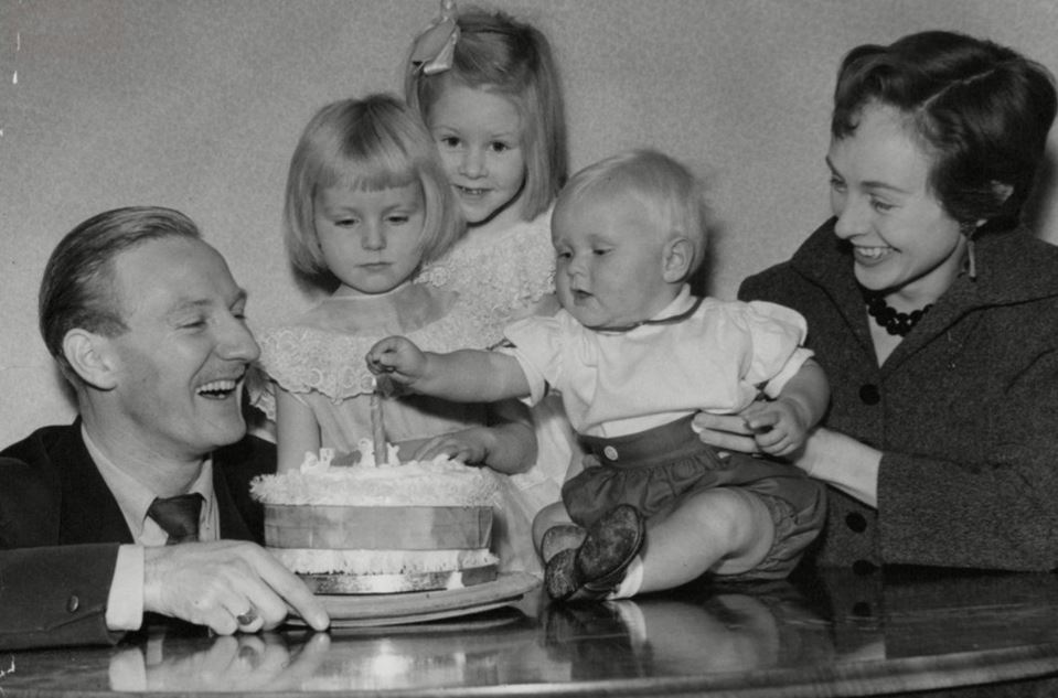 An old image of Leslie Phillips with his ex-wife and kids