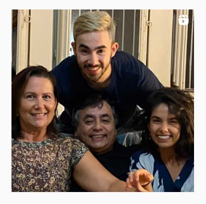 Bruna with her family