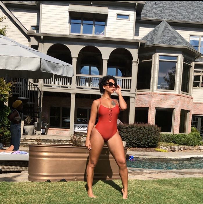 Crystal's house and lifestyle