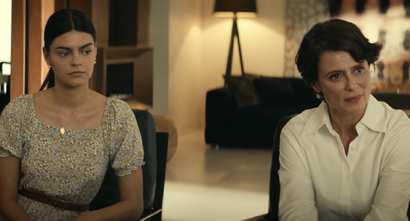 Cumelen Sanz acted as Sofía with Aitana Sánchez-Gijón (as Beatriz) in the film named 'Under Her Control'