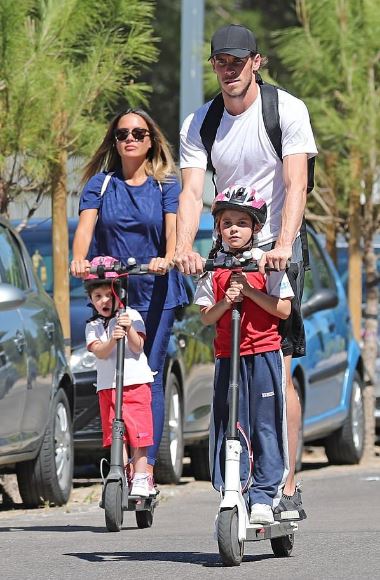 Emma Rhys with her family