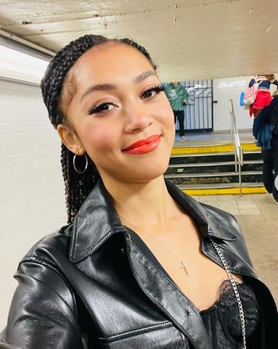 Kamaia Fairburn is a popular actress, model, influencer, content creator, and talented artist from Hebden, West Yorkshire, England, United Kingdom