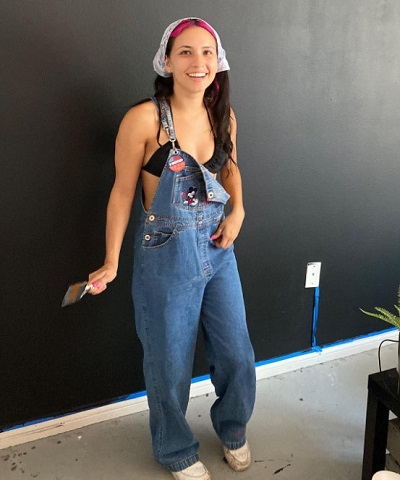 Lavaxgrll height is 5 feet 6 inches
