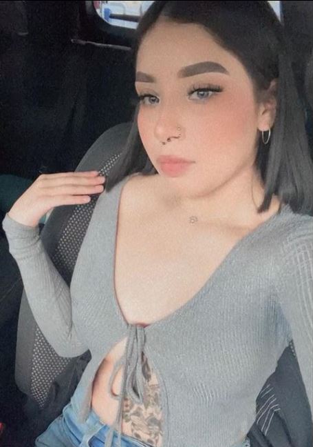 Model Karen Ruiz