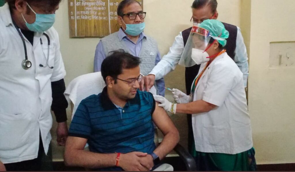 Ramesh Ranjan got Covid-19 Vaccination