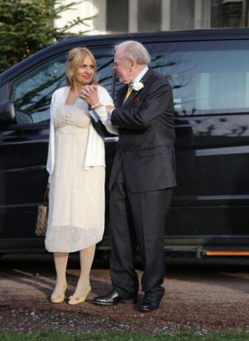 Zara Carr with car