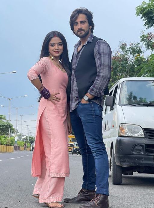 Zayn Ibad Khan with co-actress Khushi Dubey