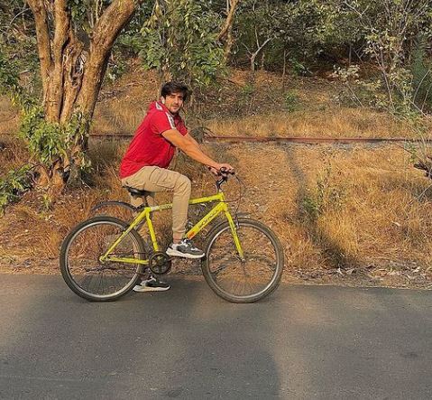Zayn loves cycling