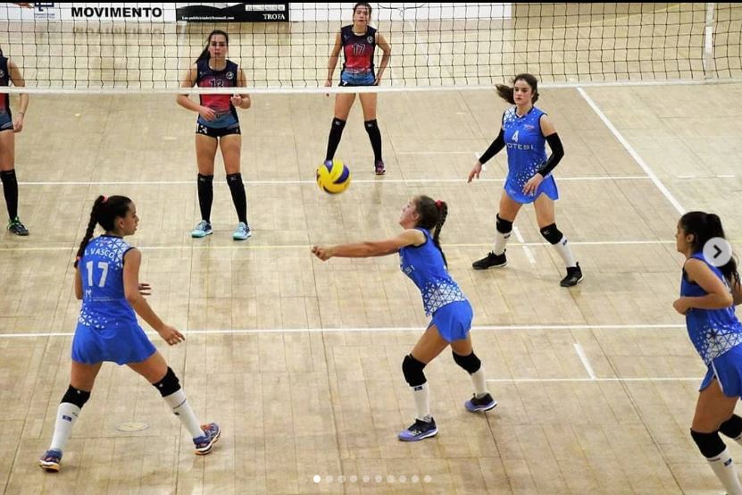Bárbara Parada is a volleyball player
