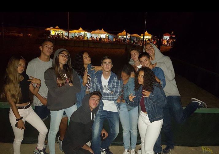 Bárbara Parada with her friends