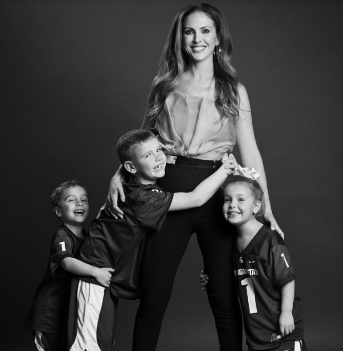 Emily Ishbia with her kids