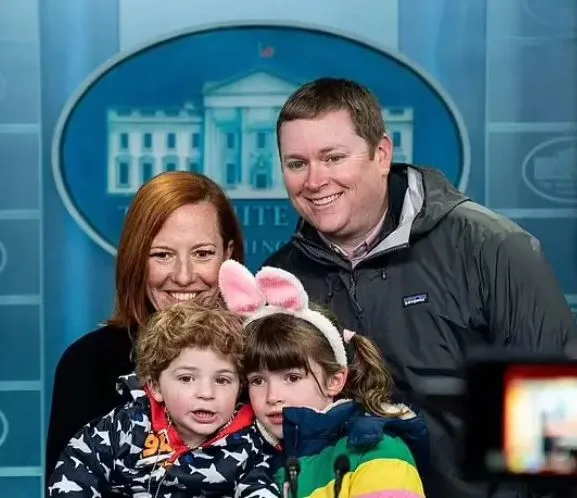 Gregory Mecher with his wife Jen Paski and kids