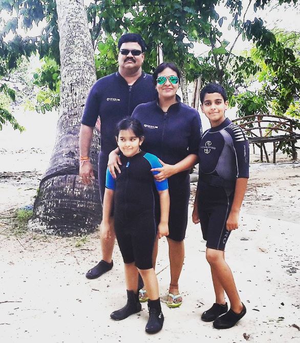 Jitendra Mani with his Late wife and kids