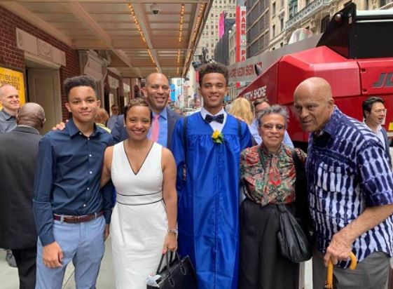 Kennisandra Jeffries with her family
