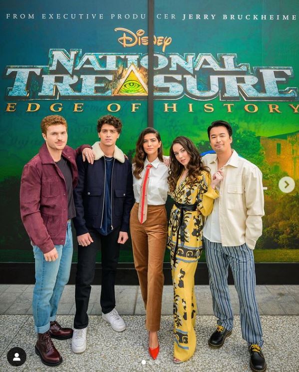 Lisette Olivera with her co-actors