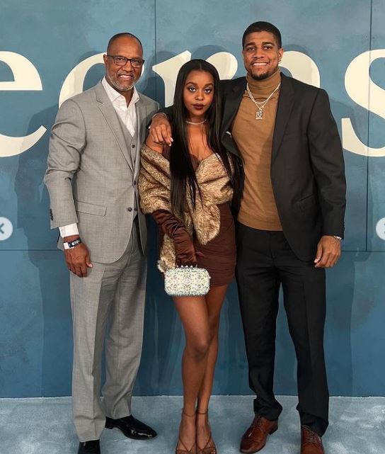 Mallori Johnson with co-actors Rudy Johnson and Ken Lee