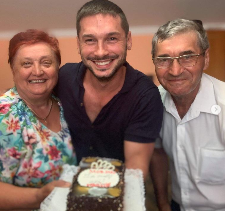 Marius Iepure with his mom Viorica Si Nelu Iepure and dad