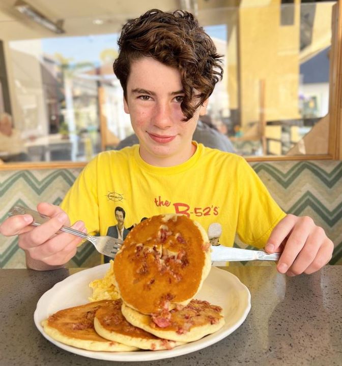 Poston loves pancakes
