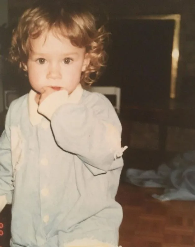 A childhood image of Maïka Desnoyers