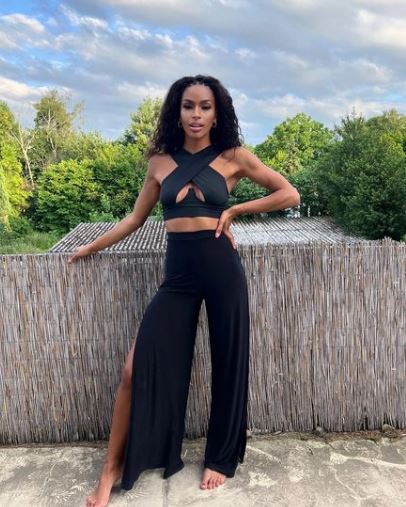 Cecilia Asoro's height
