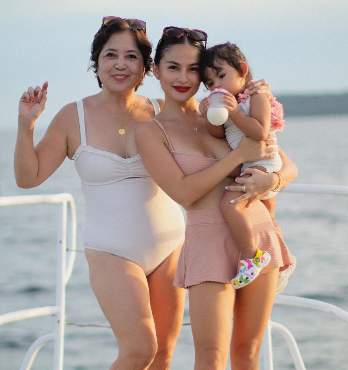 Elisse Joson with her mom Christine Joson-Diuco and daughter Felize