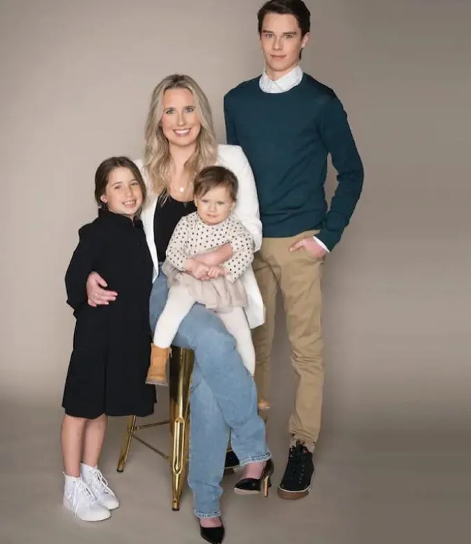 Maïka Desnoyers with her kids