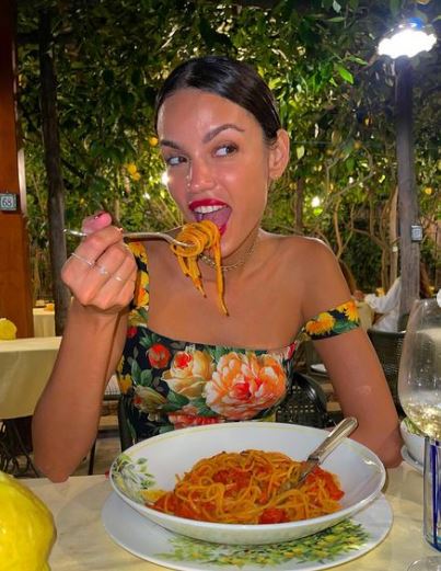 Sofia Resing is a foodie