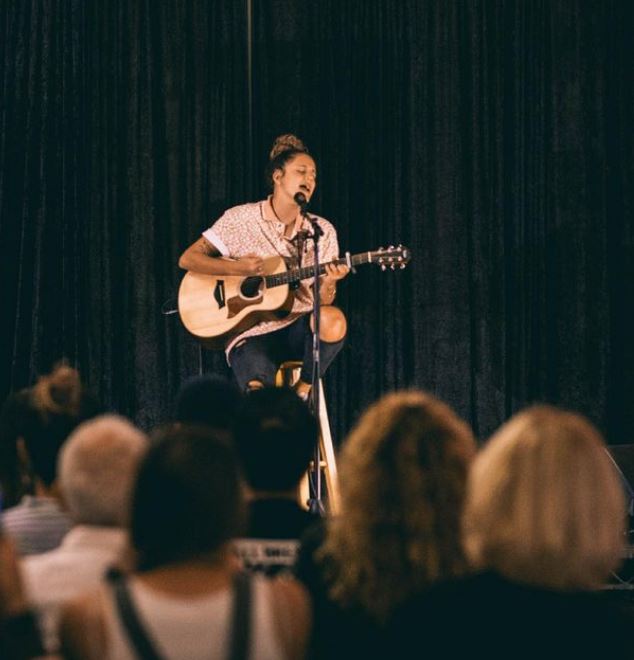 Avalon Young during a live show