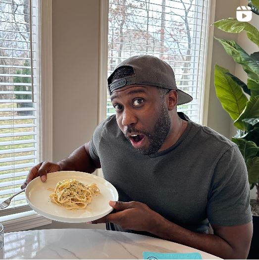 Bilal Hazziez's favorite food is noodles
