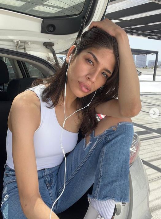 Josielyn Aguilera is a music lover
