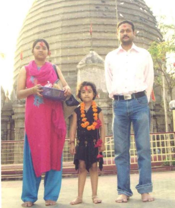 Neeharika Roy's childhood image with her parents