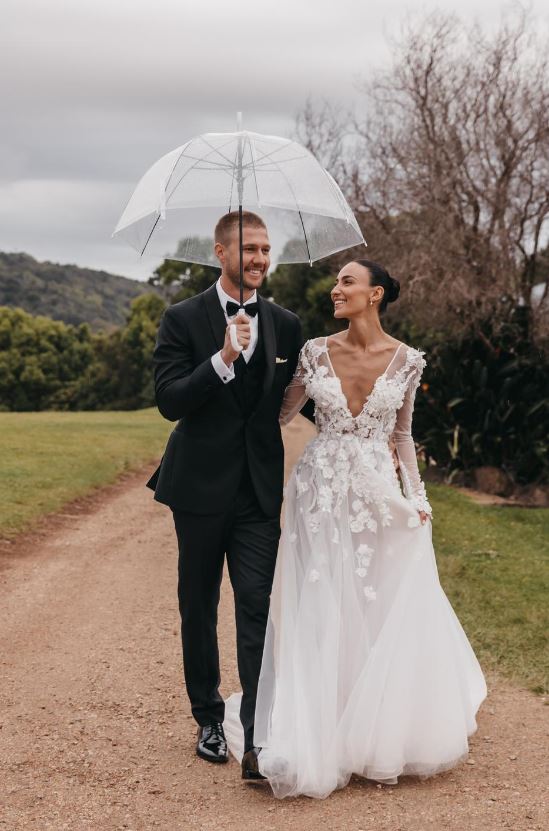 Tayla Damir and Nathan Broad's wedding picture