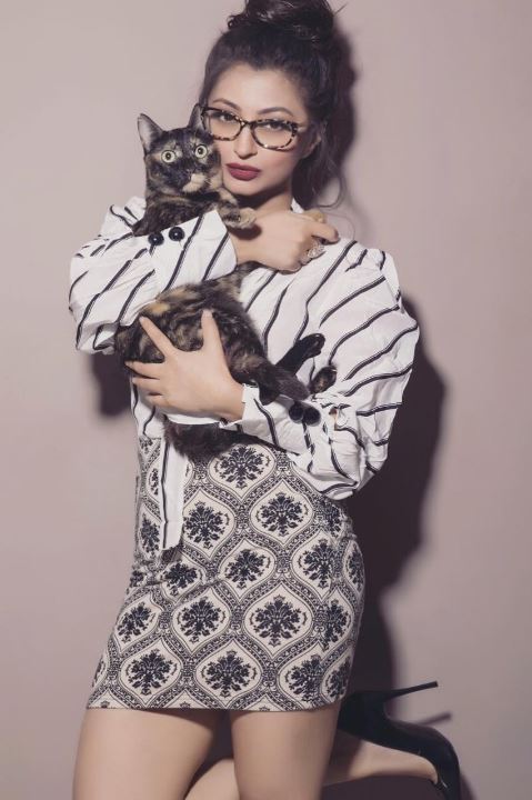 lira Soni with her cat