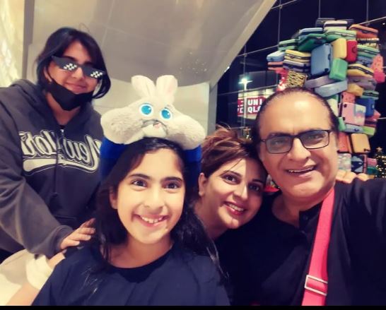 Amber Nosheen with her family