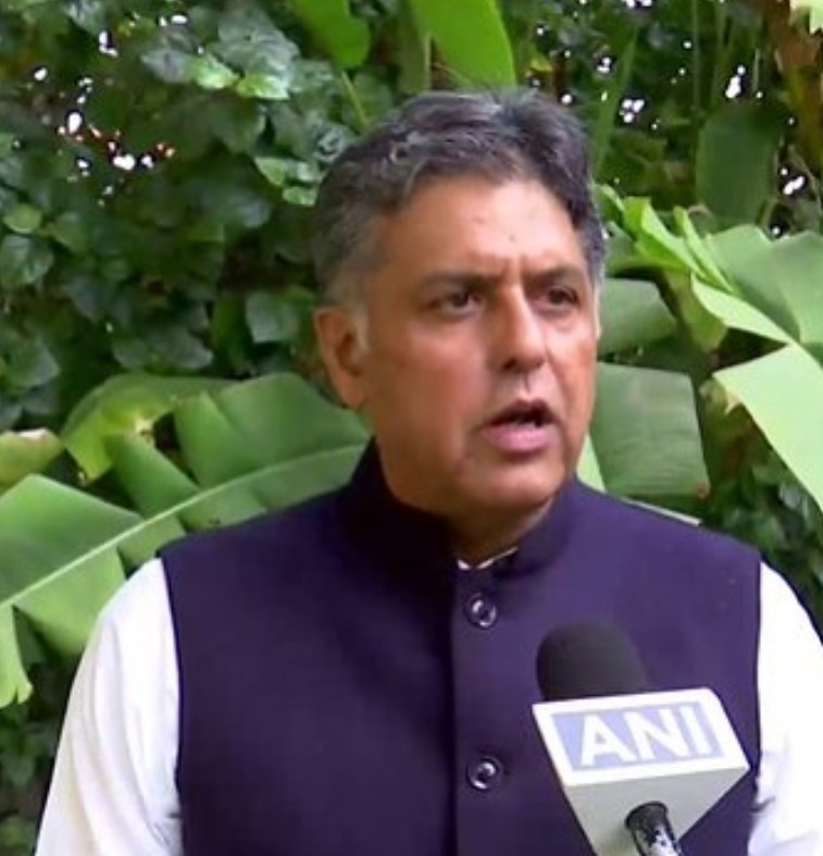 BJP was criticized by Manish Tewari for sharing the stage with Bilkis Bano rapist