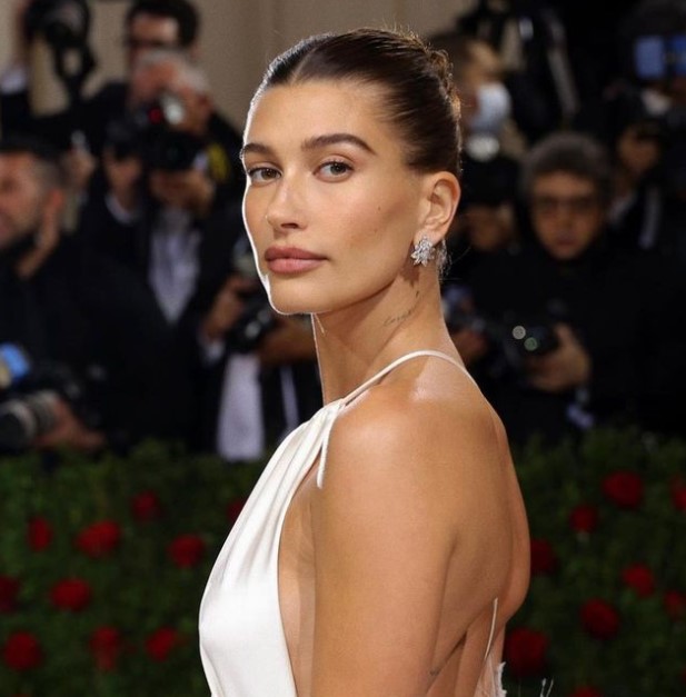 Hailey Bieber experience death threats