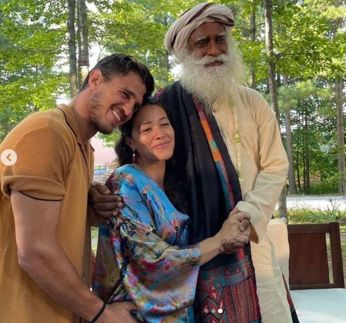 Joe Locicero and his wife Gina Rodriguez with Sadhguru