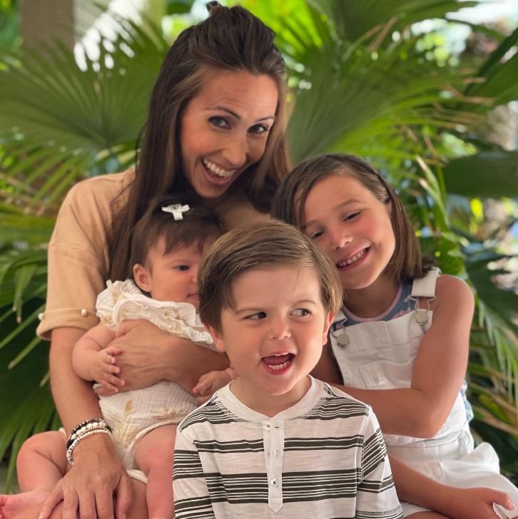 Lauren Simonetti with her kids
