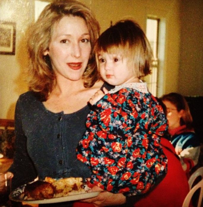 Maddy Pomilla's childhood image with her mom