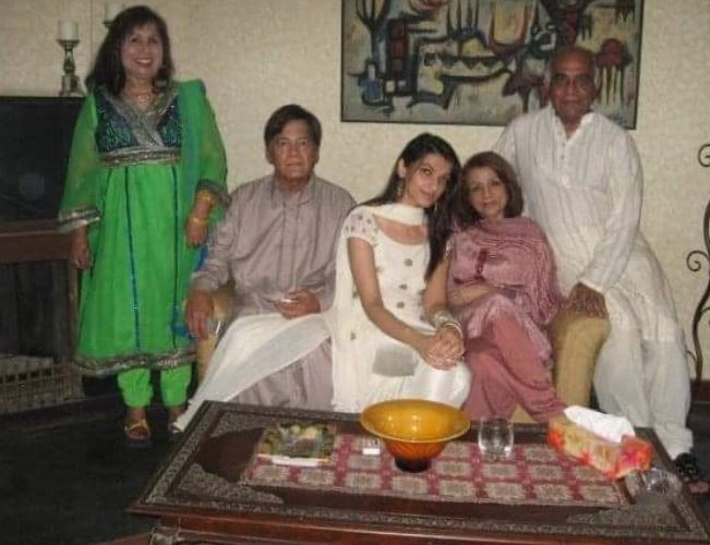 Naheed Qavi with her family