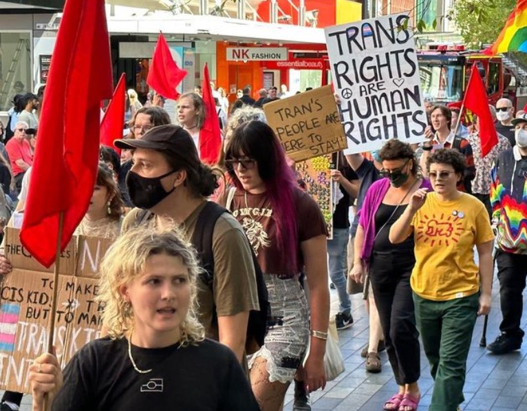 Posie Parker, an activist has ended her New Zealand tour following chaotic protests