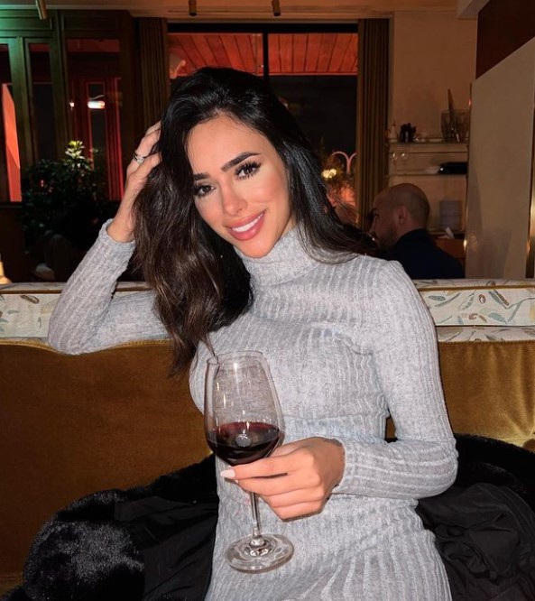 Bruna Biancardi's net worth or income