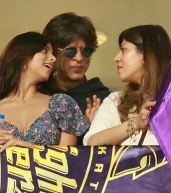 Suhana Khan and Shah Rukh Khan Celebrates KKR Victory
