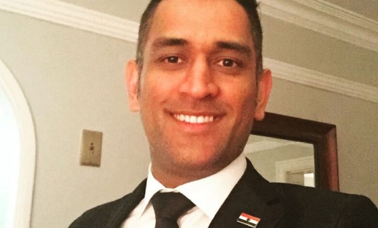 MS Dhoni Recovers Well after Successful Knee Surgery in Mumbai